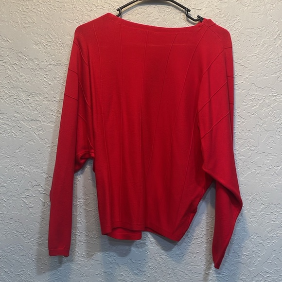 Red top - Picture 3 of 3